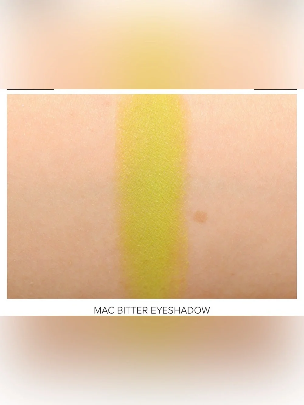 MAC Cosmetics Velvet Eyeshadow Single - Bitter
